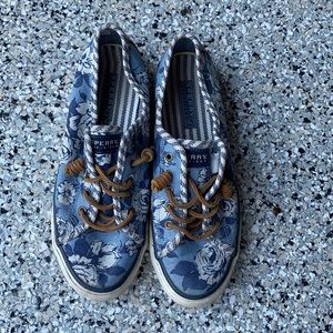 Sperry Sneakers
